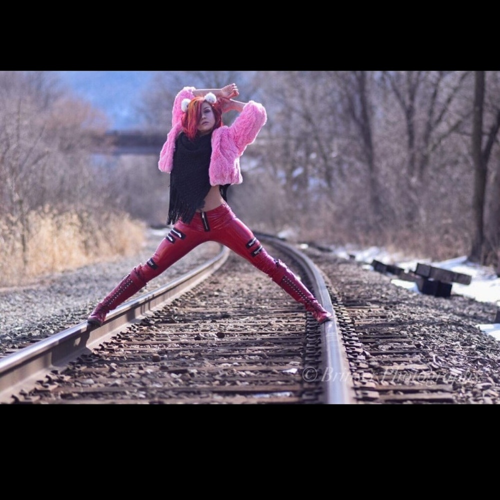 Meet your Posher, Traye